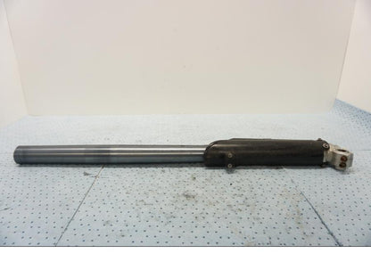 Baksidan på Gaffelben från en KTM 640 LC4 -2002 motorcykel.