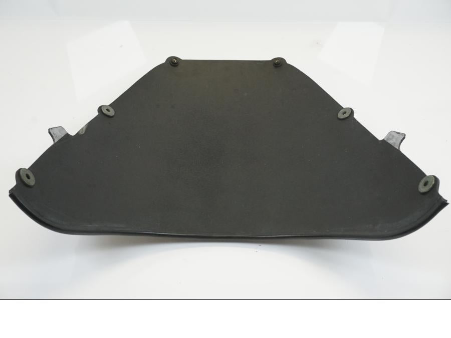 Snett nerifrån på Vindruta från en Yamaha TRX 850 -1997 motorcykel.