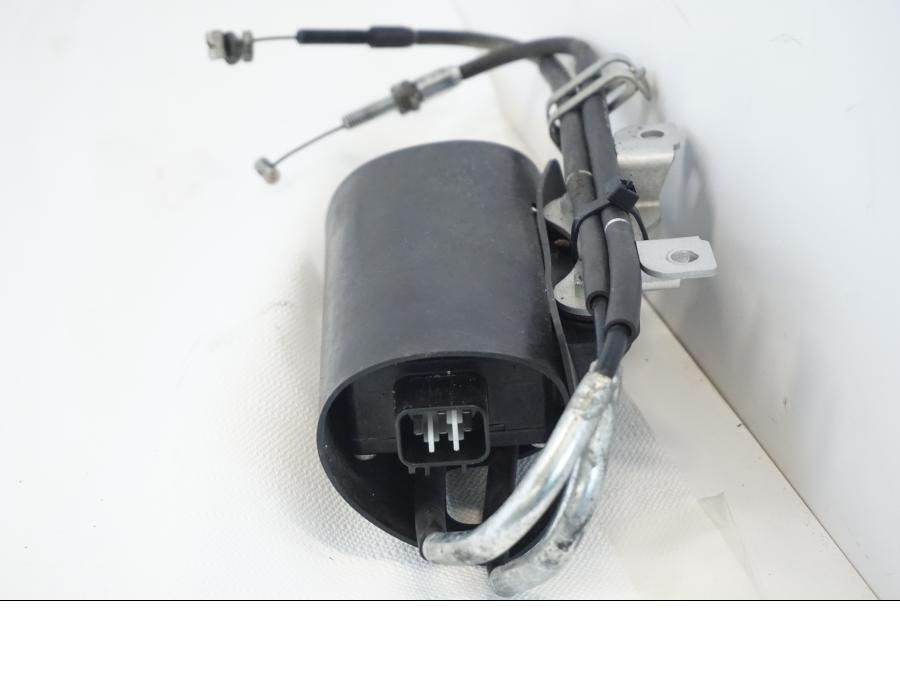 Vänster sida på Avgasspjällmotor från en Yamaha YZF R6 -2006 motorcykel.
