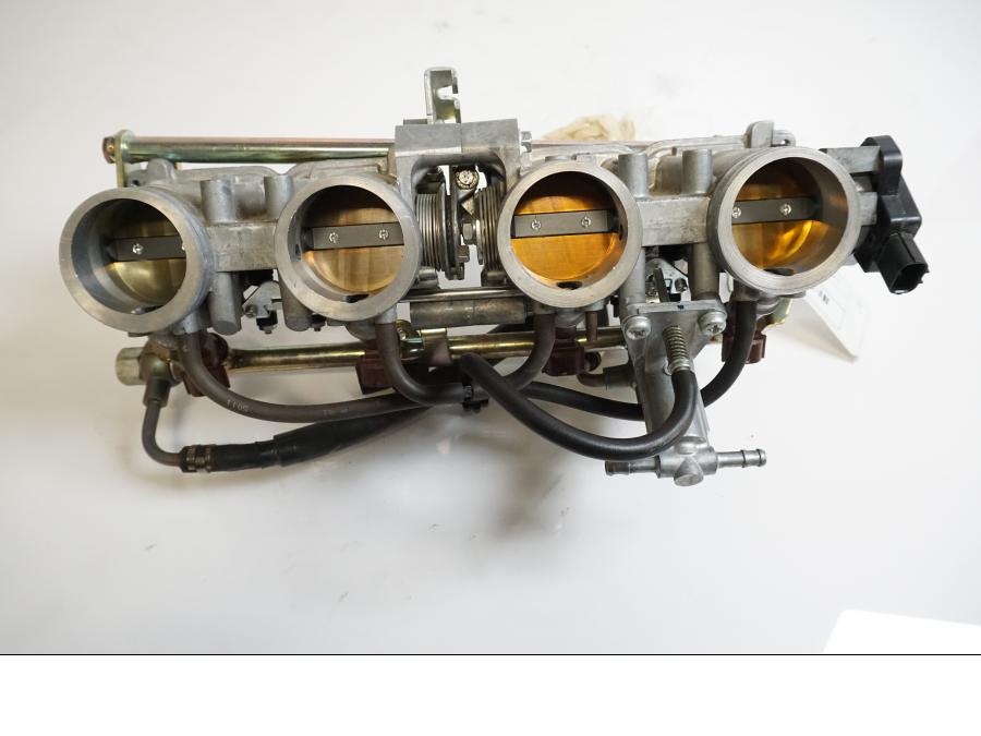 Höger sida på Spjällhus från en Honda CBR 1000 RR -2006 motorcykel.