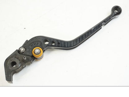 Snett uppifrån på Broms och kopplingsgrepp från en Ducati Streetfighter S -2011 motorcykel.