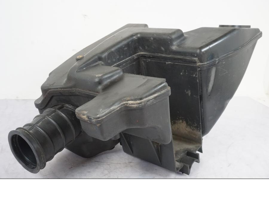 Höger sida på Luftburk från en Kawasaki KL 650A -1987 motorcykel.