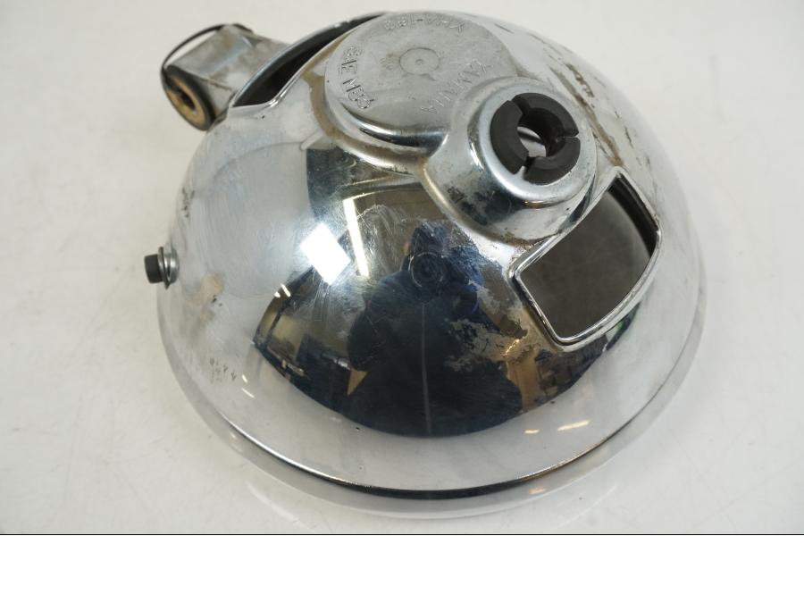 Snett nerifrån på Strålkastarhus från en Yamaha XV 1100 -1993 motorcykel.