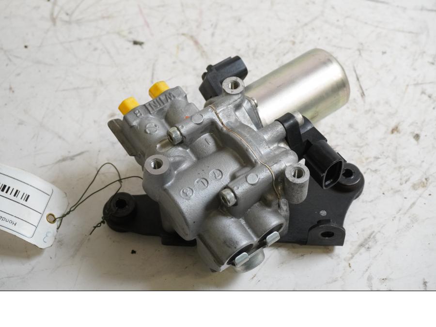 Framsidan på ABS Modulator från en Honda XL 1000 V -2008 motorcykel.