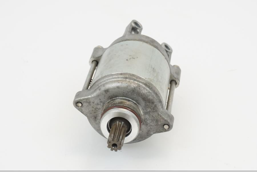 Höger sida på Startmotor från en Suzuki GSX-R 1000 -2007 motorcykel.