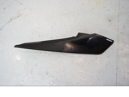 Framsidan på Sidopanel från en Honda CBR 1000 RR -2009 motorcykel.