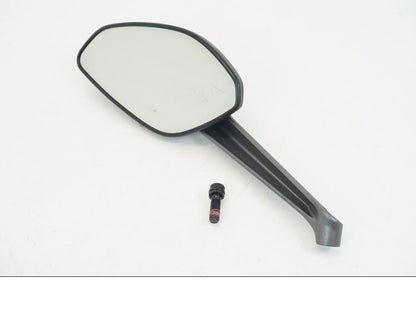 Framsidan på Backspegel från en Ducati Streetfighter V4 -2020 motorcykel.