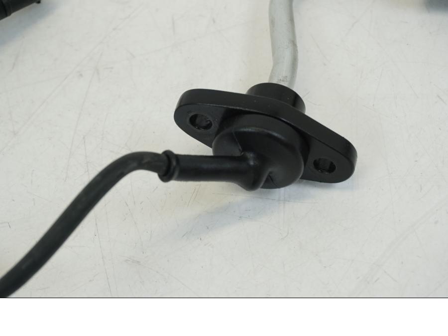 Höger sida på Oljenivågivare från en BMW R 1250 GS -2019 motorcykel.