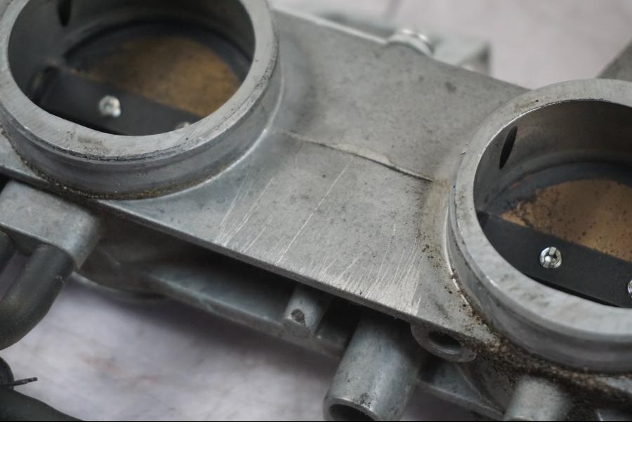 Extrabild5 på Spjällhus från en Triumph Tiger -2009 motorcykel.