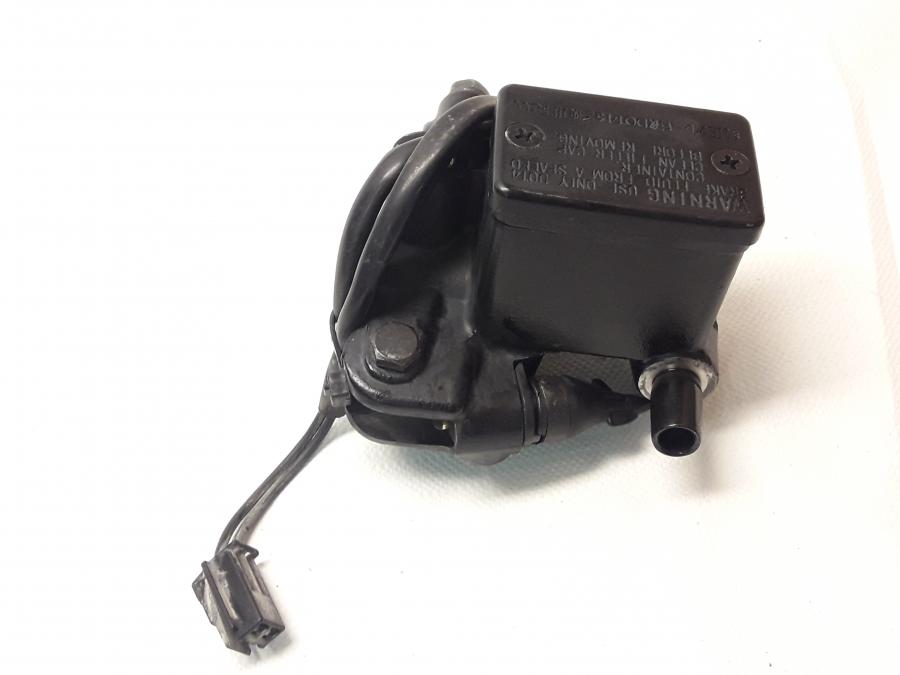 Framsidan på Bromshuvudcylinder från en Yamaha XT 660 R -2004 motorcykel.