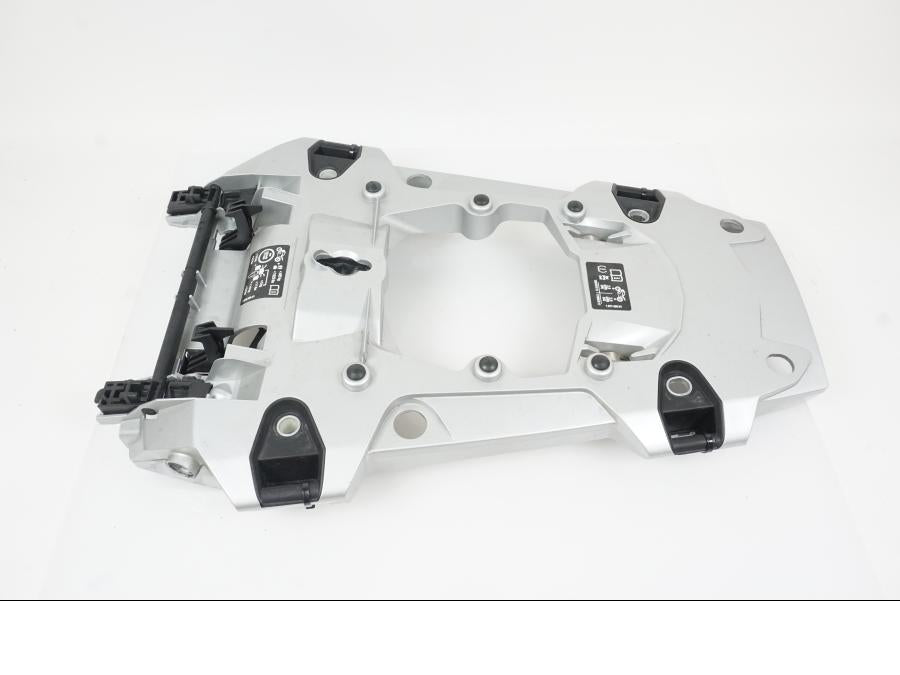 Framsidan på Pakethållare från en BMW R 1200 GSA -2018 motorcykel.