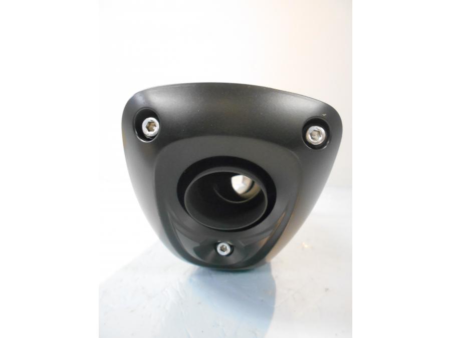 Snett uppifrån på Ljuddämpare från en Suzuki GSX-S 1000 -2015 motorcykel.