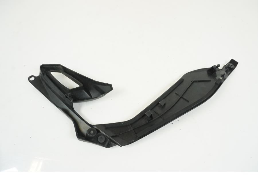 Höger sida på Sidkåpa från en Kawasaki Z 1000 -2017 motorcykel.