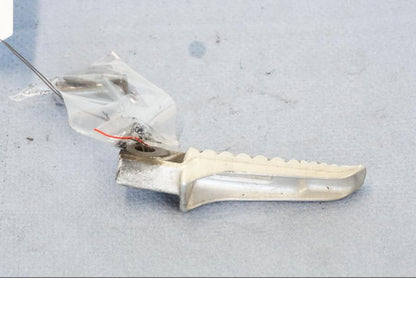 Snett uppifrån på Fotpinne från en Suzuki GSX 1300 BK -2008 motorcykel.