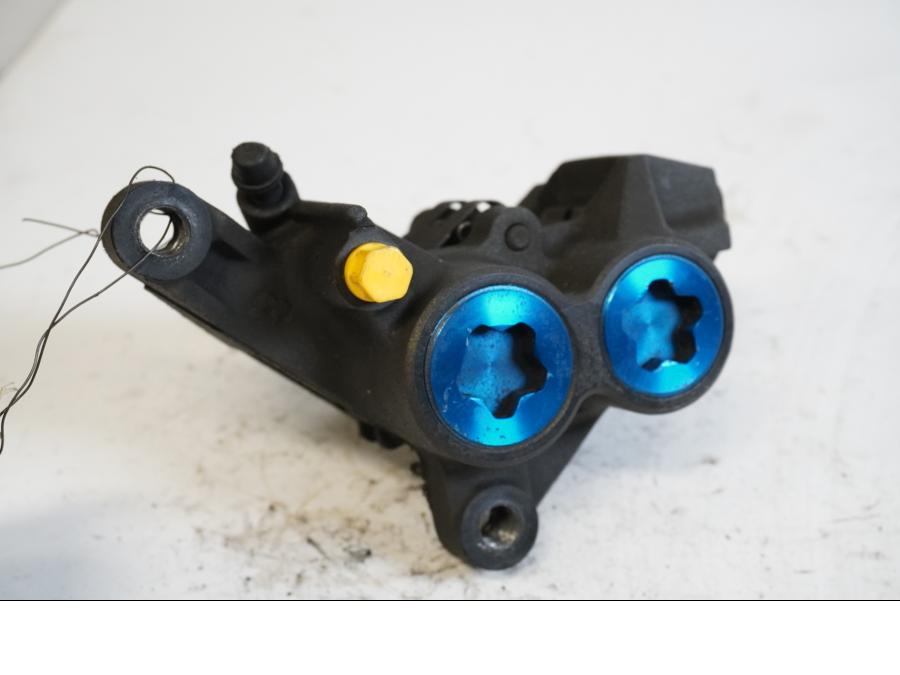 Framsidan på Bromsok från en Yamaha YZF R6 -1999 motorcykel.