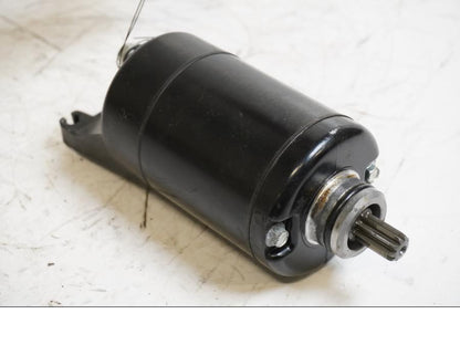 Framsidan på Startmotor från en Kawasaki Versys 650 -2007 motorcykel.