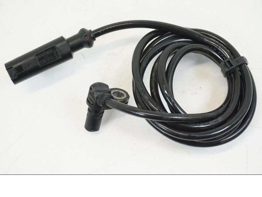 Extrabild1 på ABS givare från en Ducati Streetfighter V4 -2020 motorcykel.