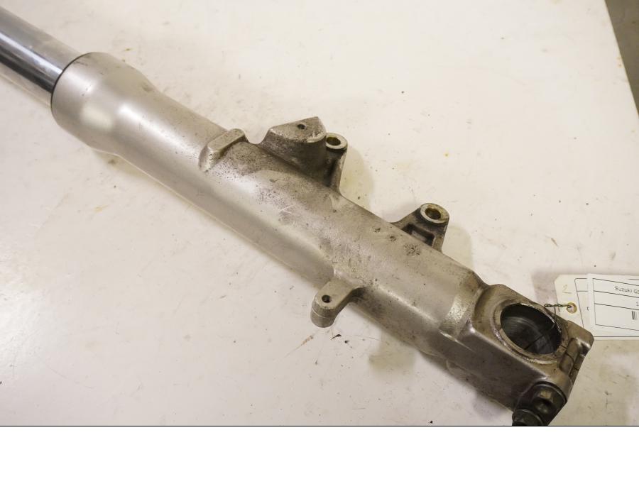 Vänster sida på Gaffelben från en Suzuki GSX-R 600 -1997 motorcykel.