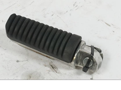 Höger sida på Fotpinne från en Yamaha XJ 6 -2011 motorcykel.