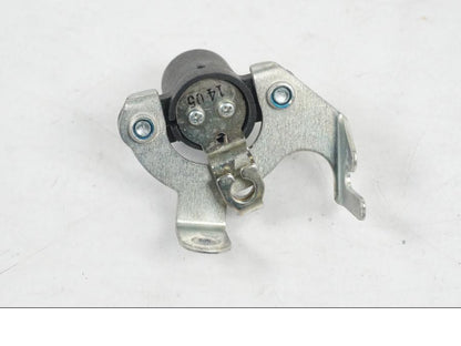 Höger sida på <p>Låssats från Yamaha FZ-8S FAZER ABS 2011.</p>

<p>Tändningslås, antenn, tanklock, sadellås, CDI och 1st nyckel.</p> motorcykel.