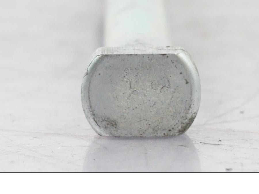 Snett uppifrån på Axel från en Yamaha MT-09 -2016 motorcykel.