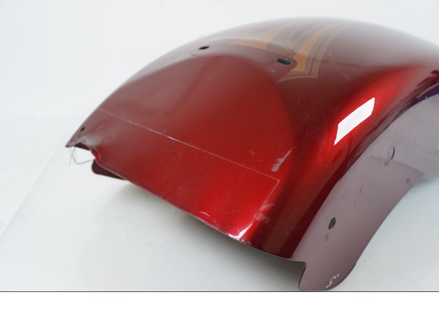 Snett uppifrån på Bakskärm från en H-D Softail Breakout FXSB -2013 motorcykel.