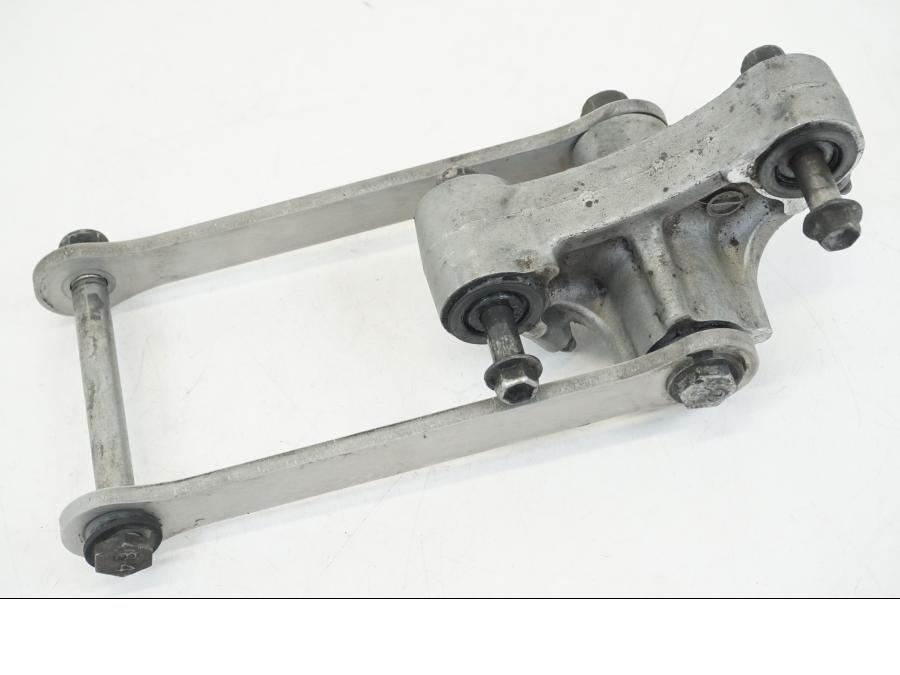 Framsidan på Stötdämparlänkage från en Kawasaki ZX-12R -2000 motorcykel.