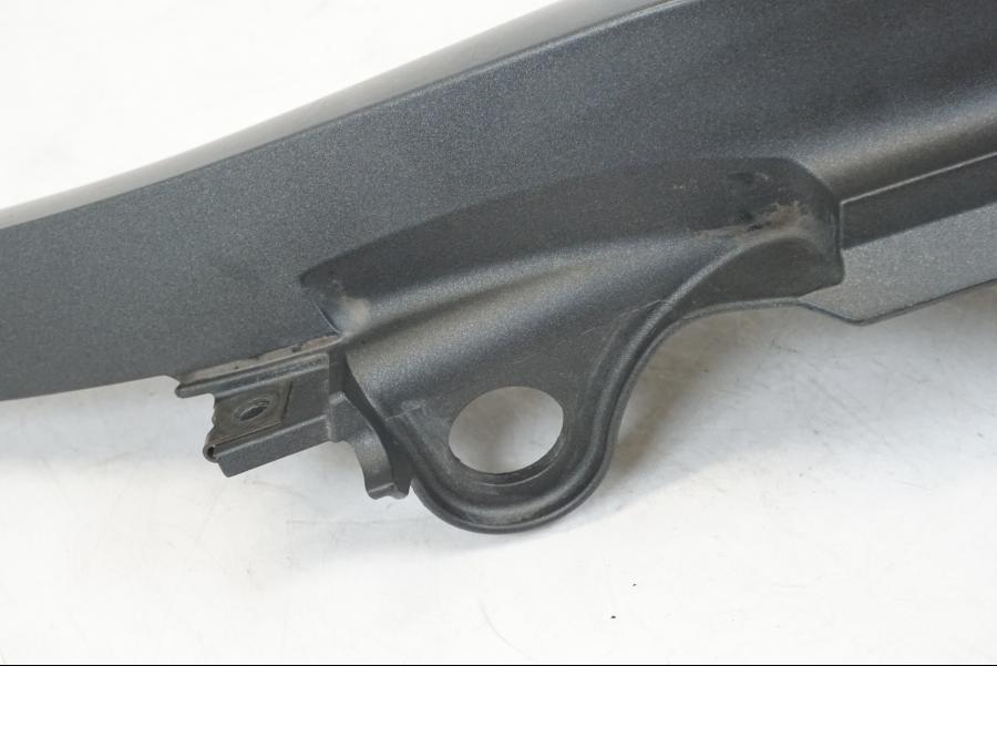 Vänster sida på Bakvinge från en Honda CB 600 F -2008 motorcykel.