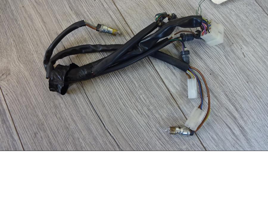 Framsidan på Varningslampor från en BMW F 650 -1995 motorcykel.