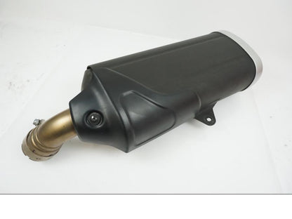 Baksidan på Ljuddämpare från en Suzuki DL 1000 -2014 motorcykel.