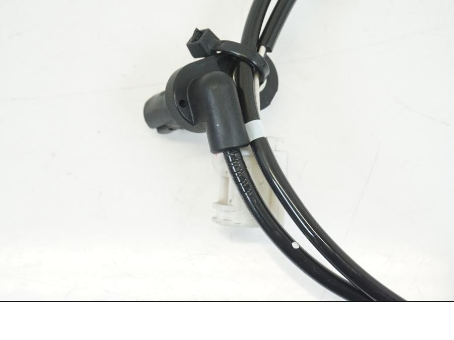 Extrabild2 på ABS givare från en Yamaha MT-09 Tracer -2021 motorcykel.