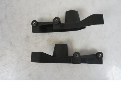 Vänster sida på Skylthållare från en KTM 1290 Super Duke R -2021 motorcykel.