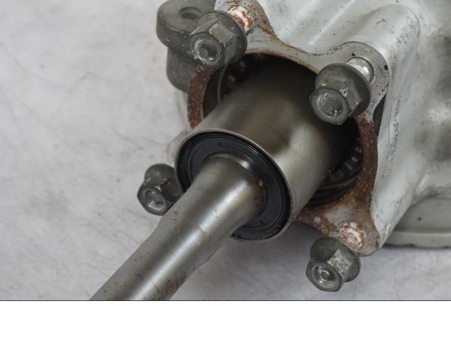 Höger sida på Slutväxel från en Honda NT 650 V -2002 motorcykel.