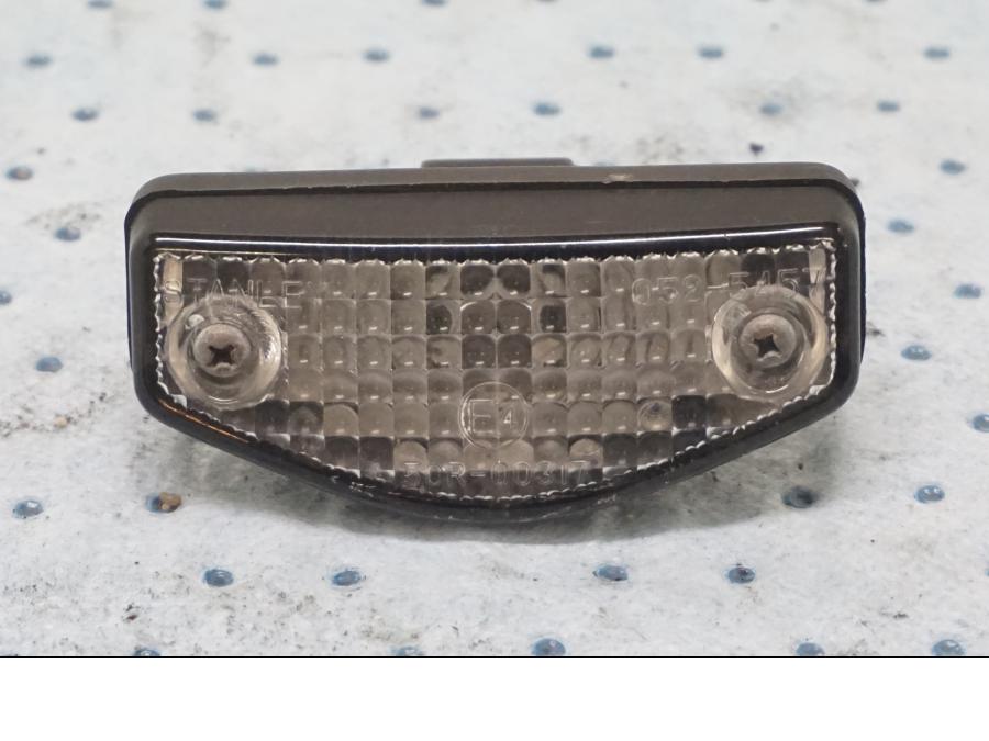 Framsidan på Parkeringsljus från en Honda VTR 1000 F -1997 motorcykel.