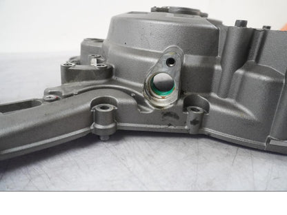 Höger sida på Generatorkåpa från en Ducati Multistrada 1260 -2020 motorcykel.