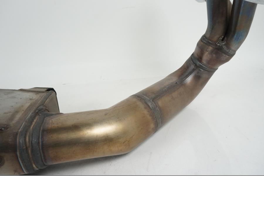 Extrabild3 på Avgassystem från en Yamaha MT-09 Tracer -2021 motorcykel.