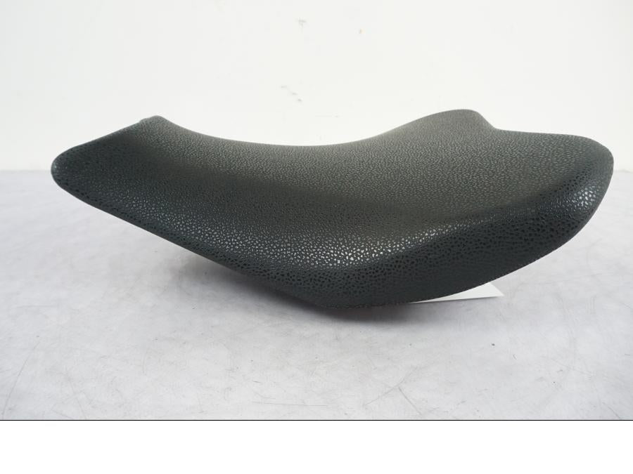 Snett uppifrån på Sadel från en Kawasaki Z 900 -2019 motorcykel.