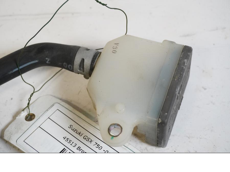 Höger sida på Bromshuvudcylinder från en Suzuki GSX 750 -2001 motorcykel.