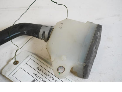 Höger sida på Bromshuvudcylinder från en Suzuki GSX 750 -2001 motorcykel.