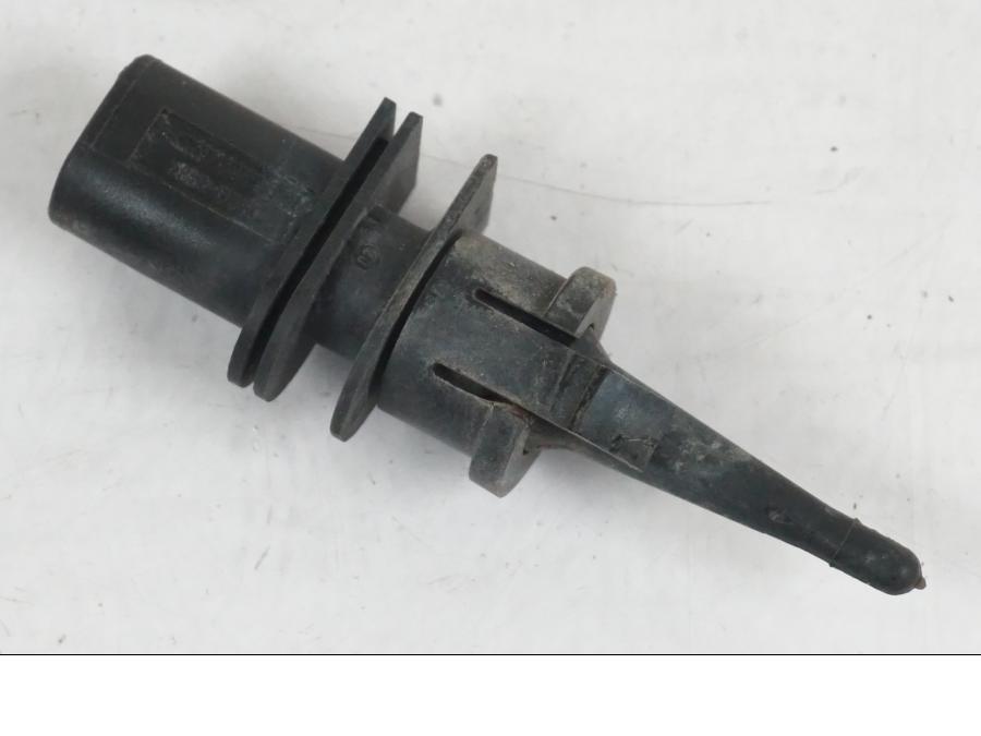 Framsidan på Temperatursensor från en BMW F 800 GS -2008 motorcykel.