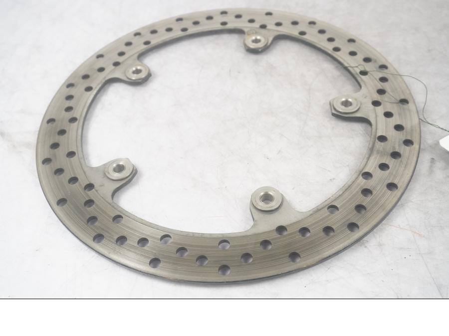 Framsidan på Bromsskiva från en BMW F 800 R -2011 motorcykel.