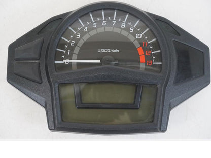 Framsidan på Instrumentpanel från en Kawasaki ER-6F -2016 motorcykel.