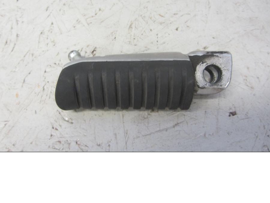 Framsidan på Fotpinne från en Kawasaki Z 1000 -2013 motorcykel.