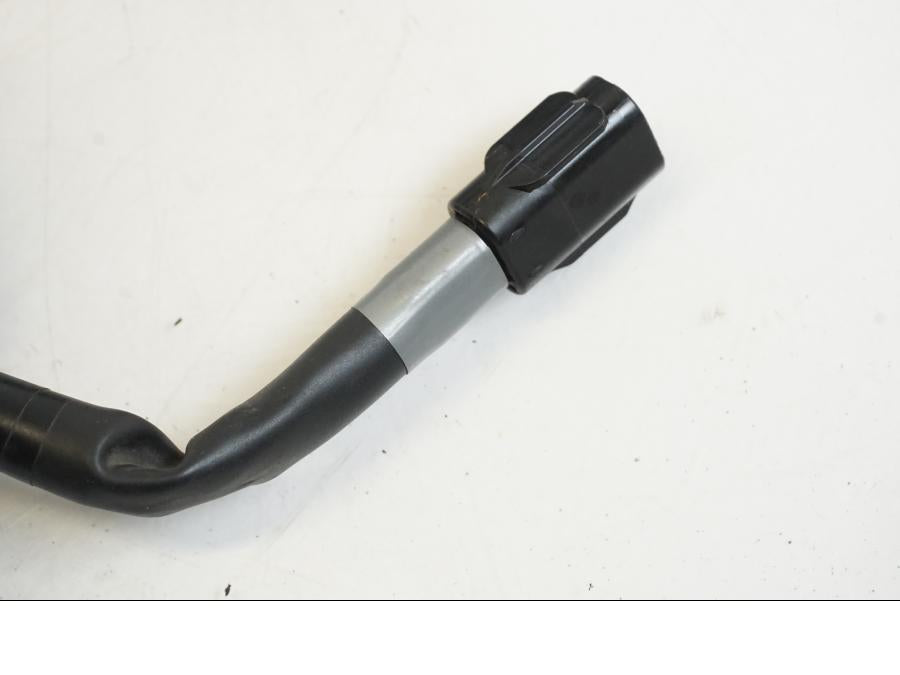 Snett uppifrån på Gasreglage från en Triumph Speed Triple -2021 motorcykel.