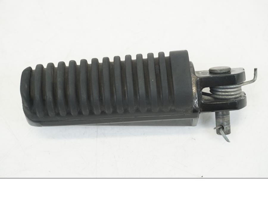 Framsidan på Fotpinne från en Yamaha XV 1700 -2004 motorcykel.