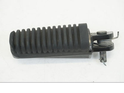 Framsidan på Fotpinne från en Yamaha XV 1700 -2004 motorcykel.