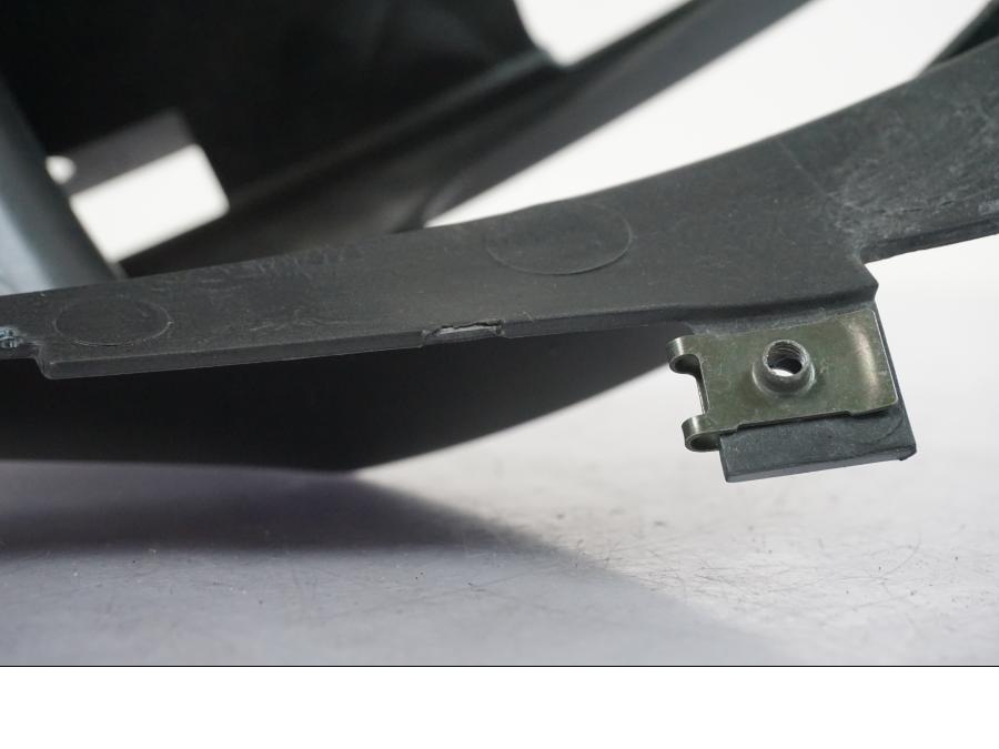 Extrabild4 på Luftintag från en Suzuki GSX-R 750 -2006 motorcykel.