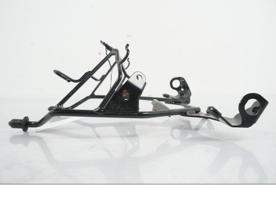 Extrabild1 på Toppkåpstag från en Suzuki VZR 1800 -2009 motorcykel.