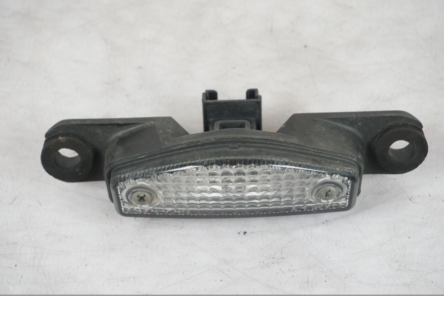 Snett uppifrån på Positionsljus från en Suzuki SV 650 -1999 motorcykel.