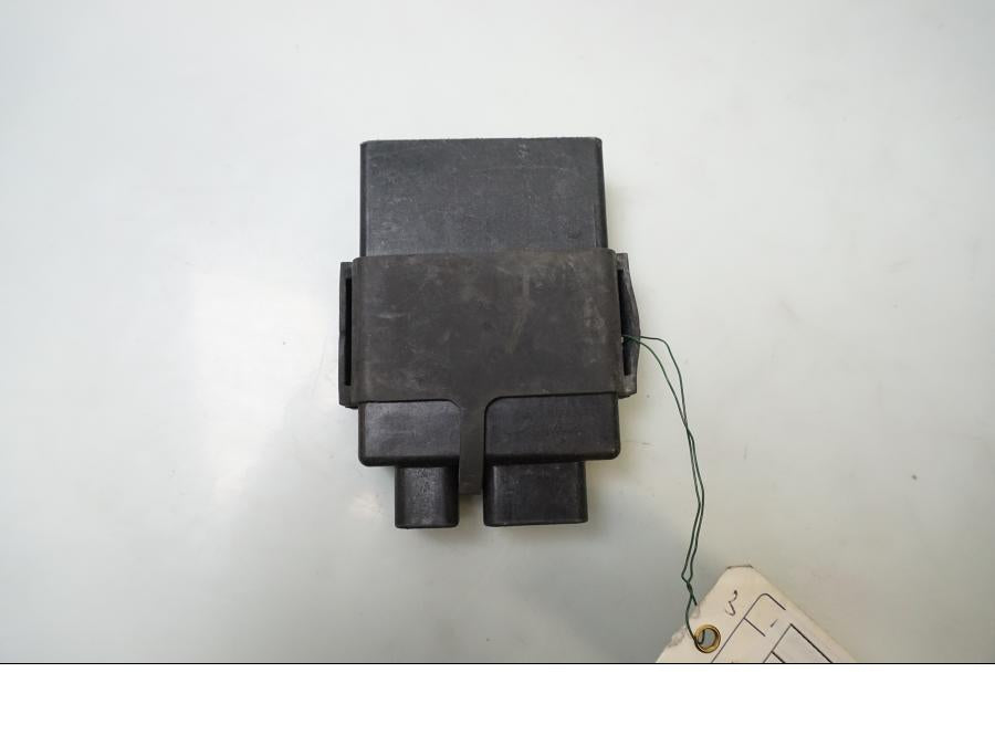 Baksidan på CDI / ECU från en Suzuki RF 900 R -1998 motorcykel.